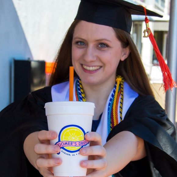 Meet your Posher, Tori - Picture 1 of 1